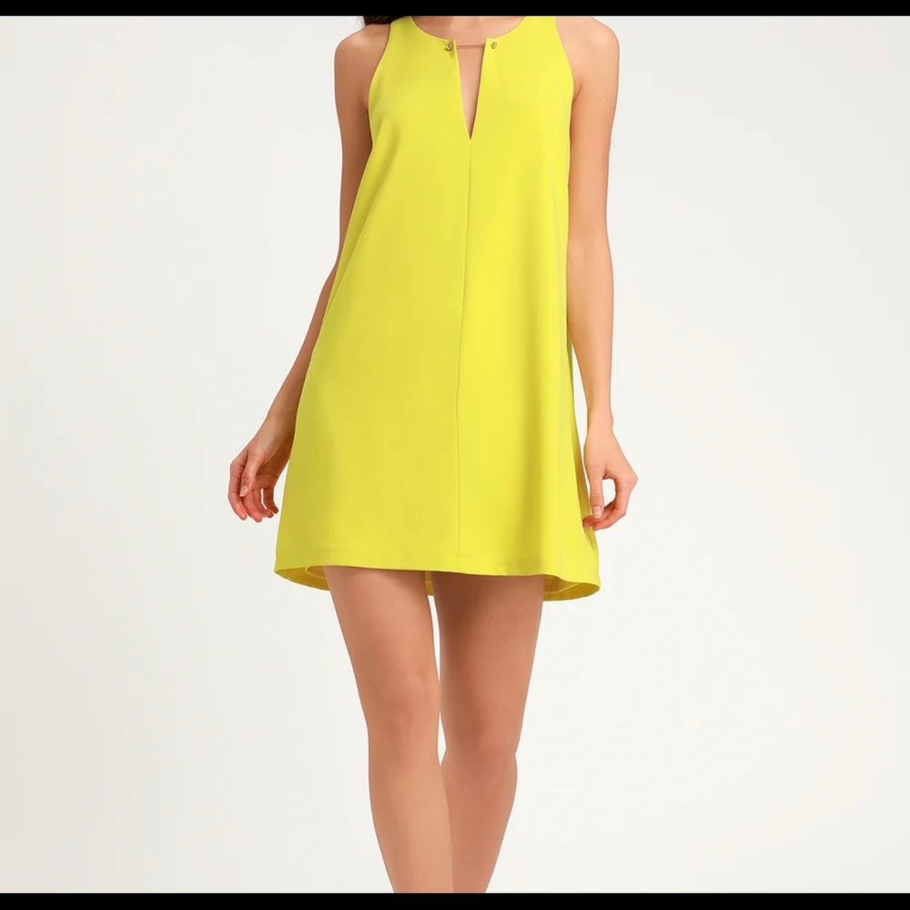 Short yellow dress
